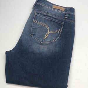 LIKE NEW WANNA BETTER BUTT CROP SKINNY JEANS 14/32x26 ⭐